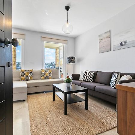 2 Bedroom Apartment Avdimou With Stunning Sea Views, Aphrodite Hills Resort Kouklia Bagian luar foto