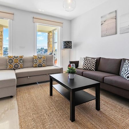 2 Bedroom Apartment Avdimou With Stunning Sea Views, Aphrodite Hills Resort Kouklia Bagian luar foto
