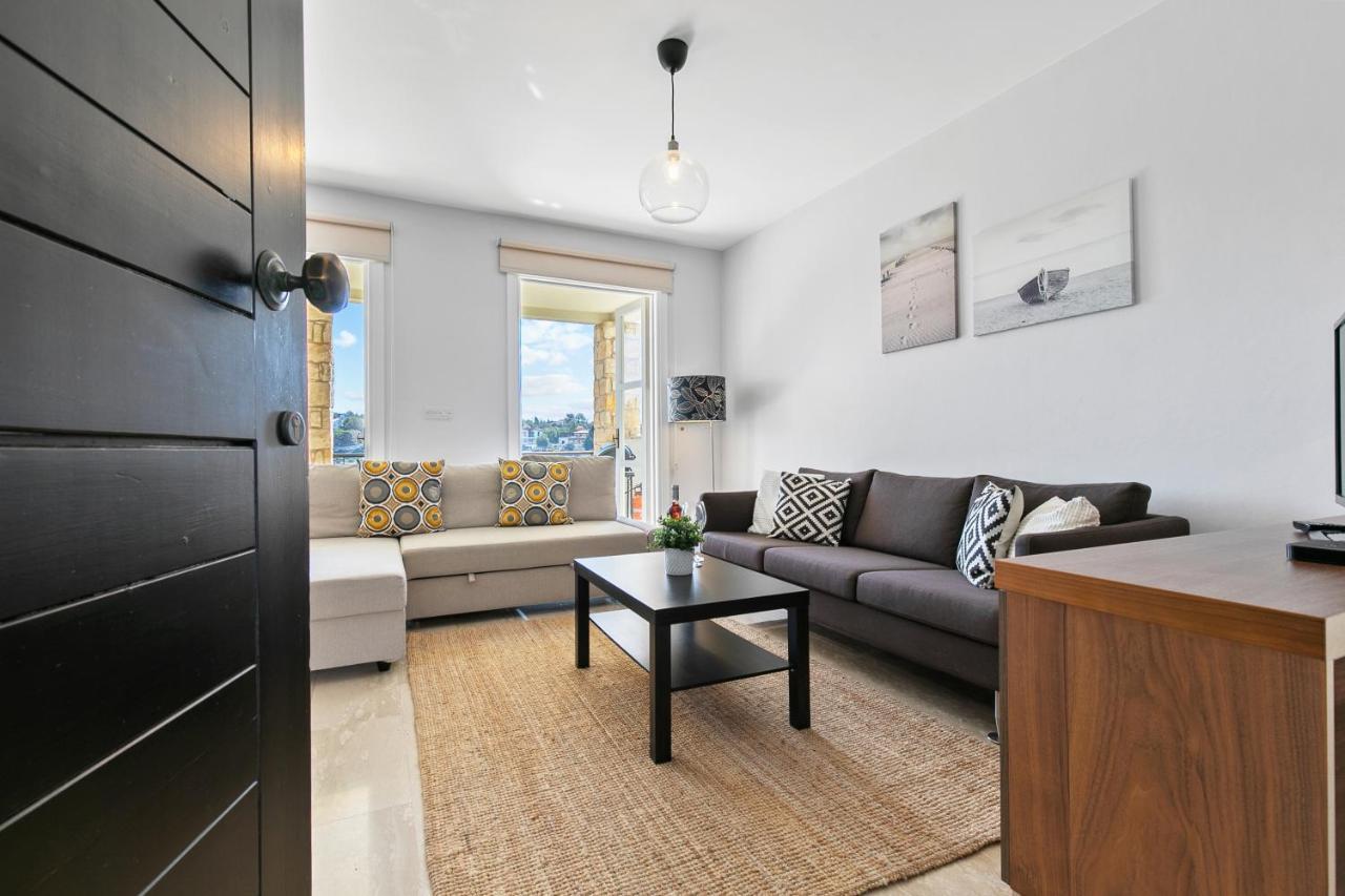 2 Bedroom Apartment Avdimou With Stunning Sea Views, Aphrodite Hills Resort Kouklia Bagian luar foto