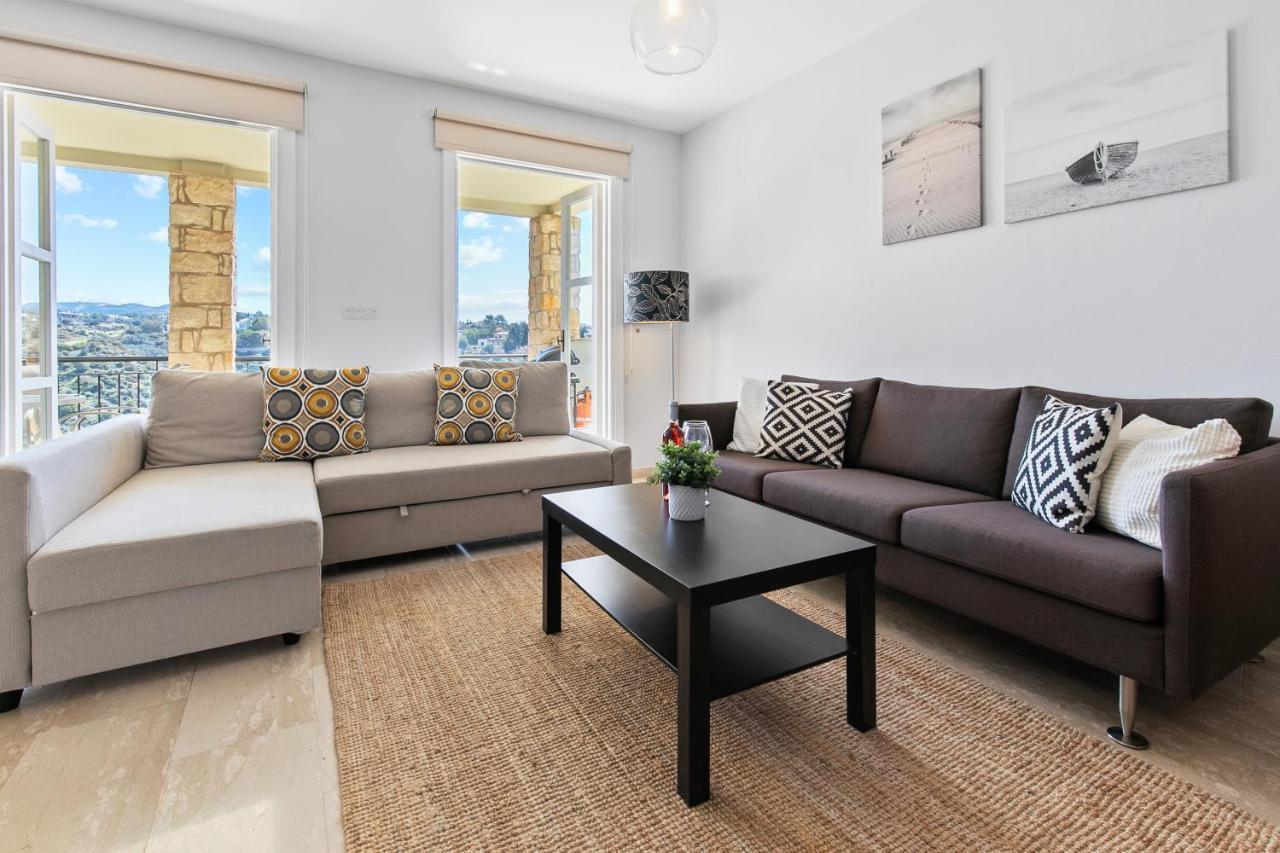 2 Bedroom Apartment Avdimou With Stunning Sea Views, Aphrodite Hills Resort Kouklia Bagian luar foto