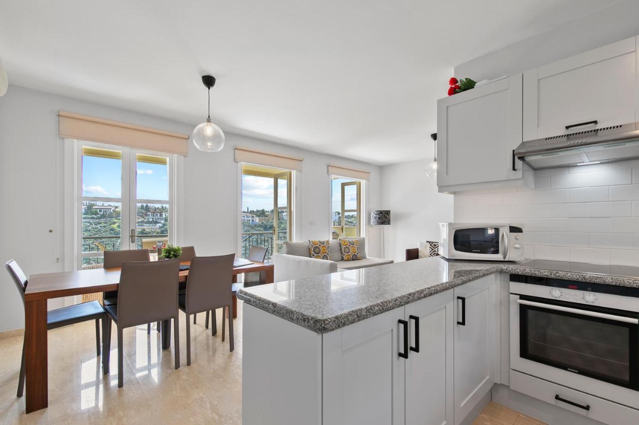 2 Bedroom Apartment Avdimou With Stunning Sea Views, Aphrodite Hills Resort Kouklia Bagian luar foto