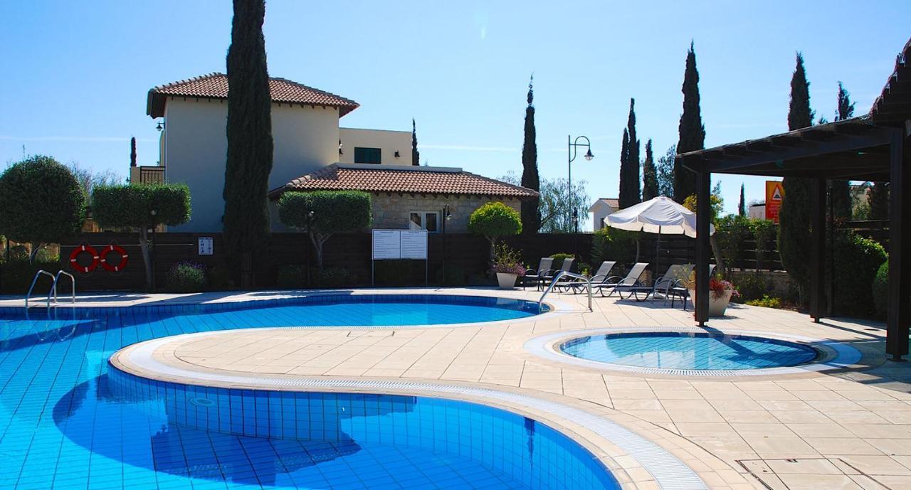 2 Bedroom Apartment Avdimou With Stunning Sea Views, Aphrodite Hills Resort Kouklia Bagian luar foto