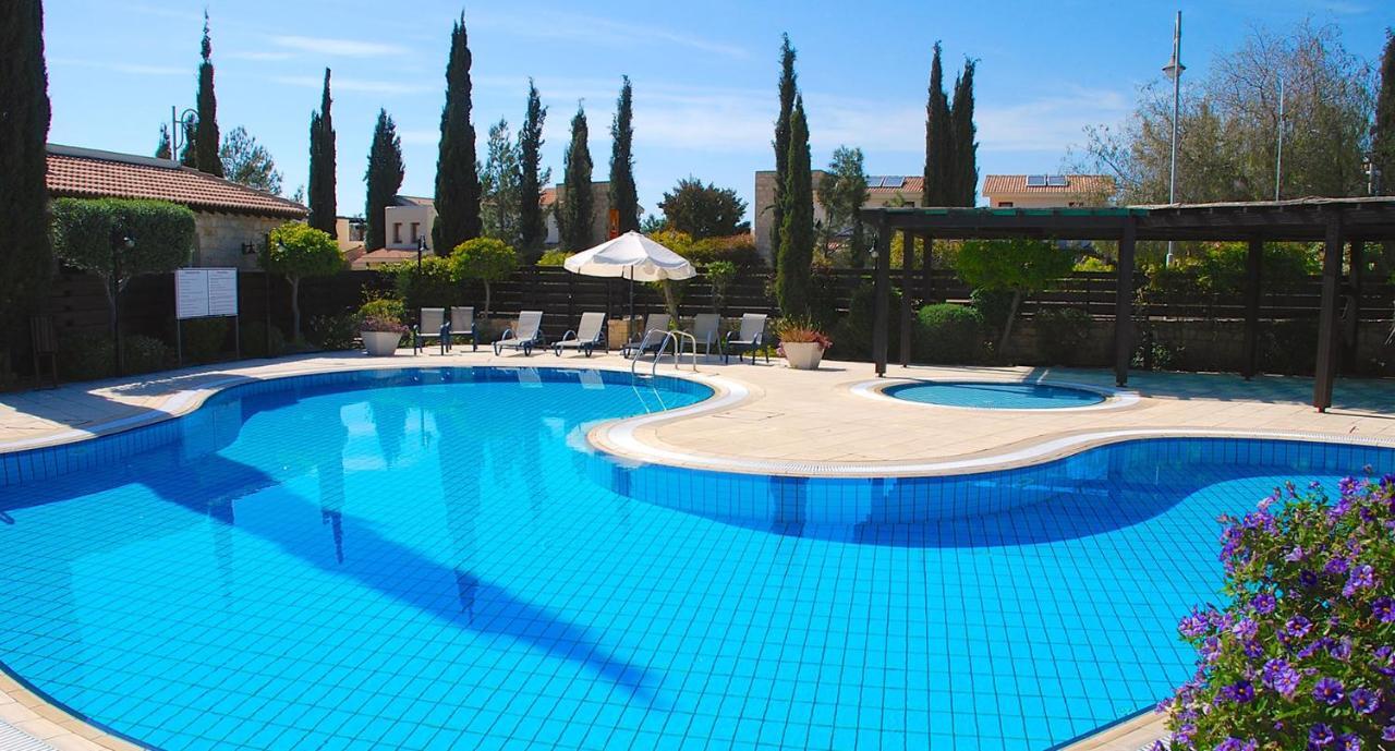 2 Bedroom Apartment Avdimou With Stunning Sea Views, Aphrodite Hills Resort Kouklia Bagian luar foto