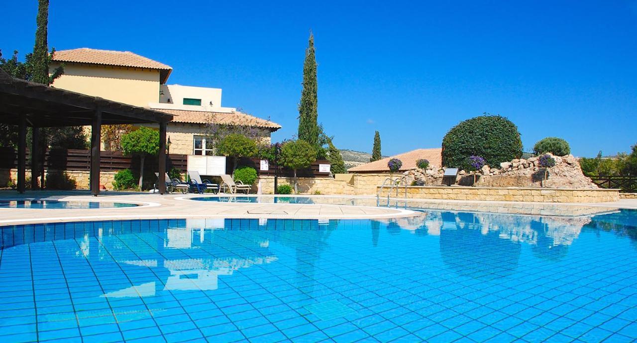 2 Bedroom Apartment Avdimou With Stunning Sea Views, Aphrodite Hills Resort Kouklia Bagian luar foto